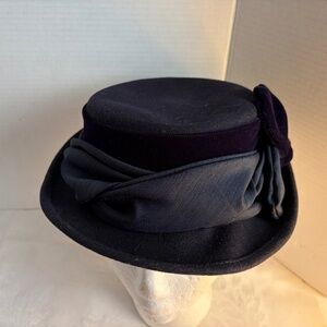 Vintage 1950s Black Wool Felt Pillbox Hat with Velvet Bow